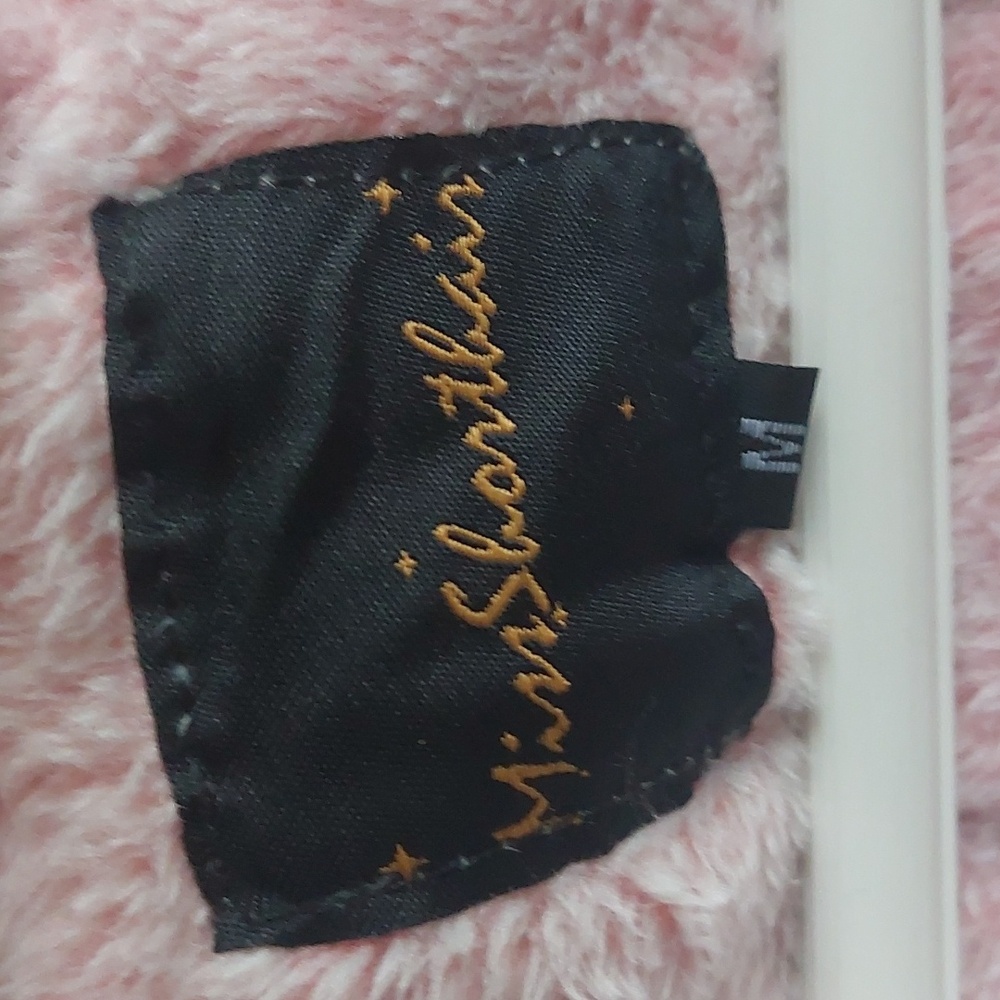 New Pink Medium Robe - Picture 2 of 7